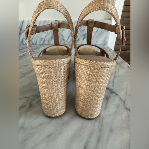 Wild Pair Women's Platform Sandals - Picture 3 of 9